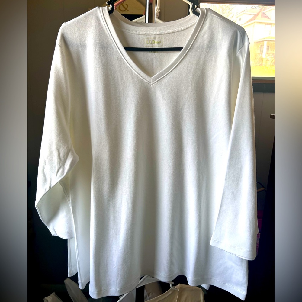 L.l. Bean white v neck 3/4 sleeve shirt